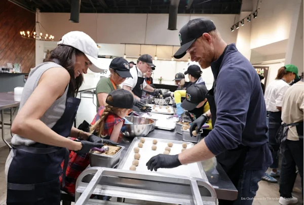 Megan Markle un princis Harijs padarīja labdarību par ģimenes tradīciju