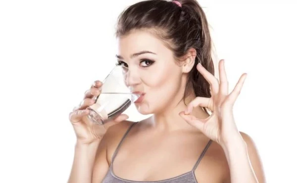 Kādi ir ieguvumi, dzerot siltu ūdeni tukšā dūšā?