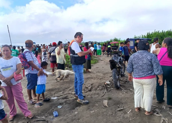 Peru zemes nogruvumam nogremdējot kuģus, gājuši bojā 12 un pazuduši desmitiem cilvēku