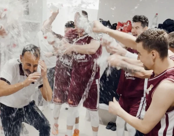 Latvijas basketbolistiem Pasaules kausa kvalifikācijas turnīra cīņā uzvara pār Austriju