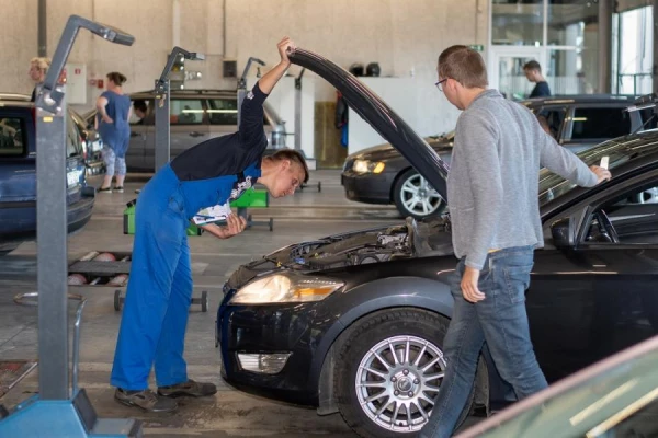 Rīgā darbu sāk tehniskās apskates stacija vieglajām automašīnām Latgales ielā