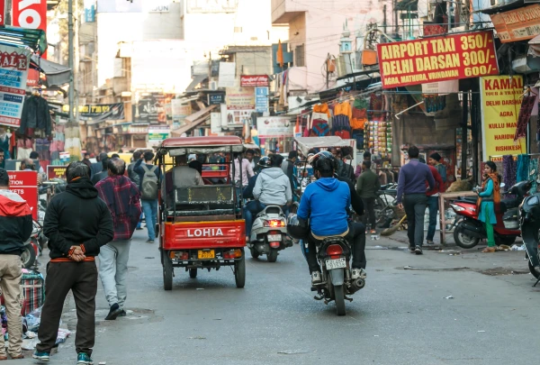 На оживленных улочках Дели.