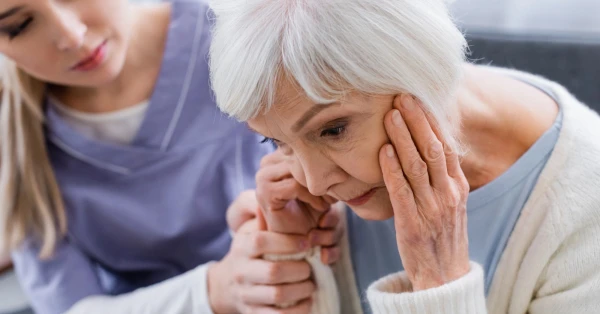 Demence var piezagties ilgi pirms atmiņas zuduma: ārsti nosaukuši agrīnas pazīmes