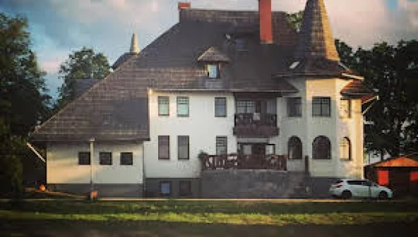 Patrioti sašutuši: jauni okupanti — ķīnieši runā krieviski, nevis latviski!