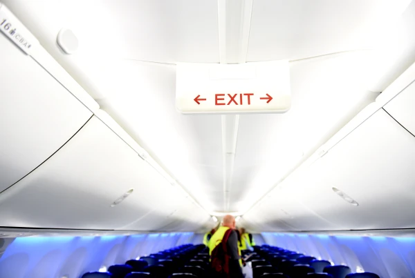 Vai apzināta kompānijas novešana līdz bankrotam? Aviokompānija «SmartLynx Airlines» atbild