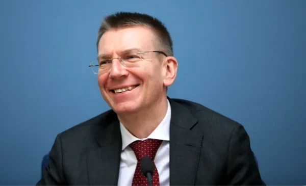 Rinkēvičs dodas uz Parīzi, lai tiktos ar Makronu