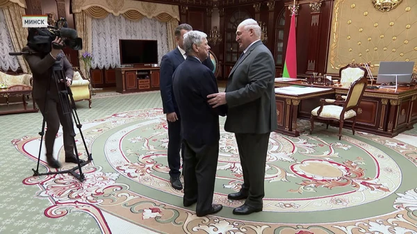 ASV paziņoja par Lukašenko palīdzību konflikta noregulēšanā Ukrainā