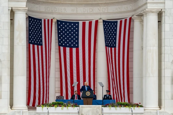 Tramps aizliedza iebraukt ASV Sīrijas un citu valstu pilsoņiem