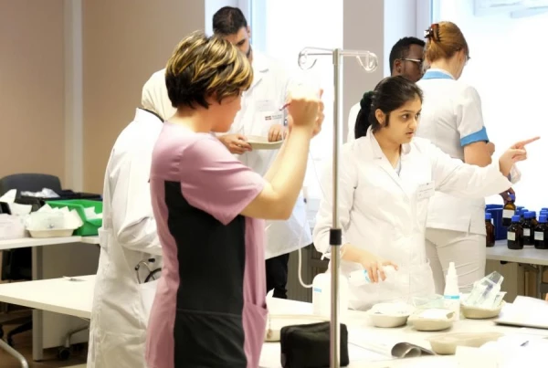 Valdība liek likmi uz ārvalstu studentiem: programmu to piesaistīšanai turpinās finansēt