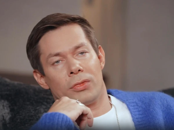 Ему хотелось бы почаще встречаться с сыном.