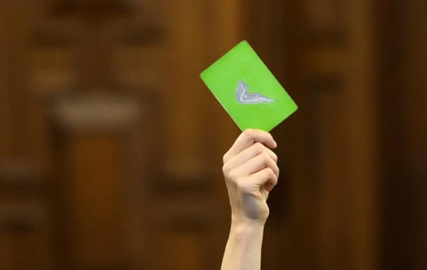 Apetīte rodas ēdot: valsts atbalstu saņēmusī ManaBalss.lv lūdz vēl