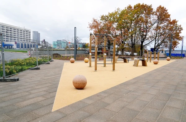 Zināms, kad iedzīvotājiem atvērs promenādi Mūkusalas ielā