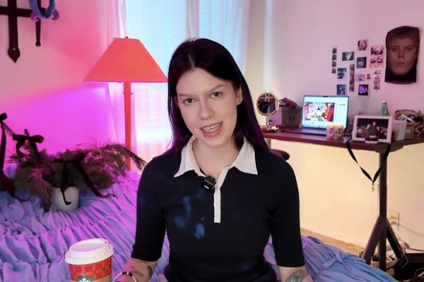 Populāra krievu blogere pārcēlusies uz ASV