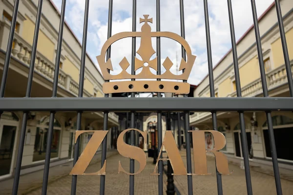 Аутлет-деревня Zsar остается пустой уже несколько лет.