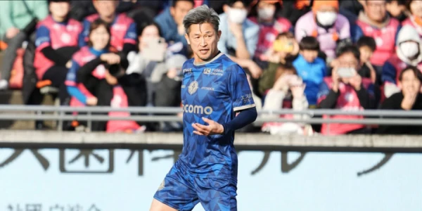 58 nav robeža — vecākais profesionālais futbolists paziņoja par karjeras turpināšanu