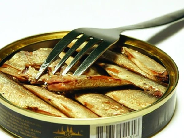 Piecis ātri un vienkārši uzkodas ar šprotēm