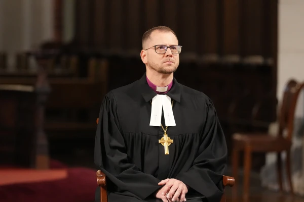 Arhibīskaps Grants Ziemassvētkos aicina nesatraukties