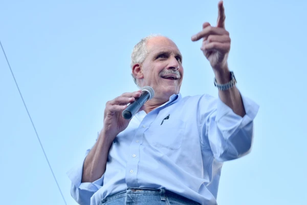 Hondurasas prezidenta vēlēšanās uzvarējis Trampa favorīts Asfura