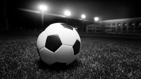 Burundijas čempionātā futbolists nomira, norijis monētu, ko turēja mutē par laimi