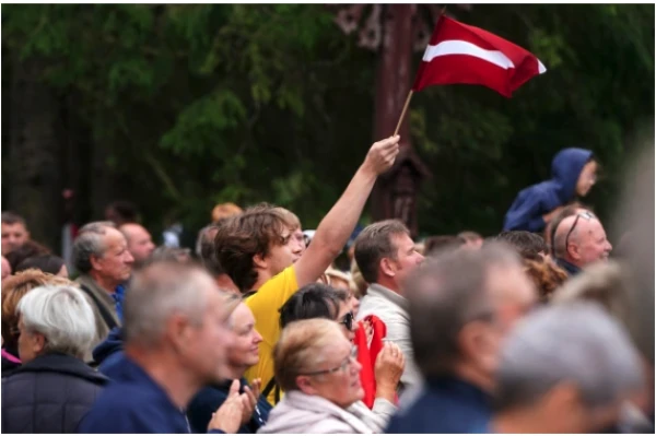 «Ja mūs vairs nebūs, jūs to nožēlosiet»: sabiedrība nevēlas parakstīties par portāla Manabalss uzturēšanu