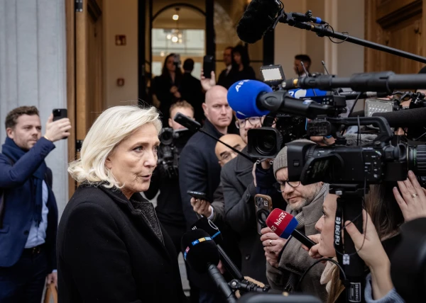 Marina Lepēna apmeklēs Brižitas Bardo bēres, Emanuels Makrons — nē