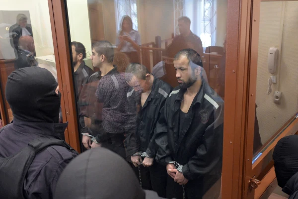 Шамсидин Фаридуни - первый справа.