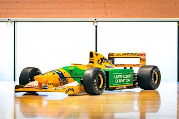 Bolīds, ar kuru Mihaels Šūmahers izcīnīja pirmo uzvaru Formulā 1, tiks izlikts pārdošanā