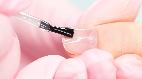 Kāpēc nagiem nepieciešama atpūta no gēllakas un kā atjaunot to veselību