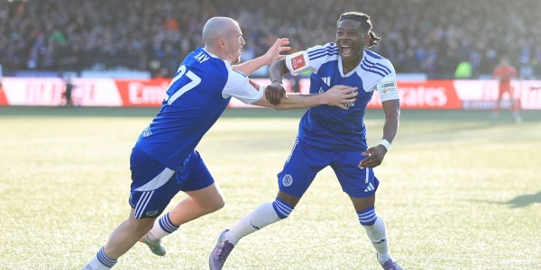 Pašreizējais Anglijas kausa ieguvējs «Crystal Palace» izstājās no izspēles pēc zaudējuma klubam no 6. divīzijas