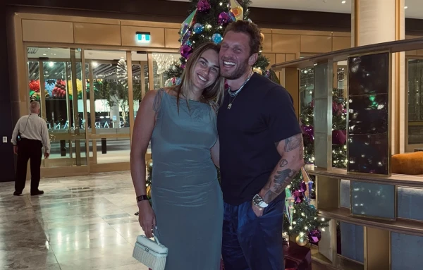 Pēc uzvaras Brisbenā Arina Sobolenko norādīja draugam par kāzām: drīz varēšu tevi saukt citādi, vai ne?