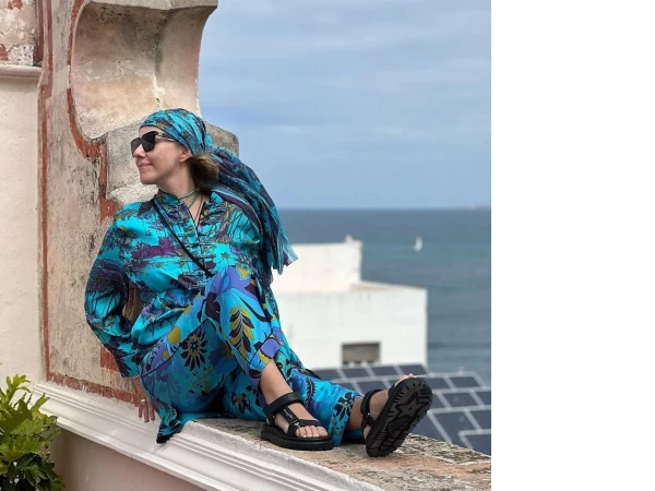 Ksenija Sobčaka parādā 20 000 eiro, bet grasās pie mums, uz Rietumiem