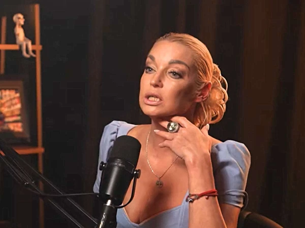 Анастасия Юрьевна не даст себя в обиду.