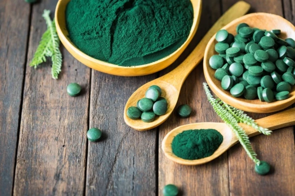 Spirulīna — zaļais superēdiens, īpaši noderīgs ziemā