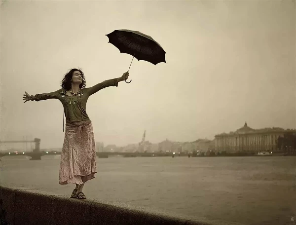 Trīs bailes, kas nemanāmi atņem sievietei laimes sajūtu