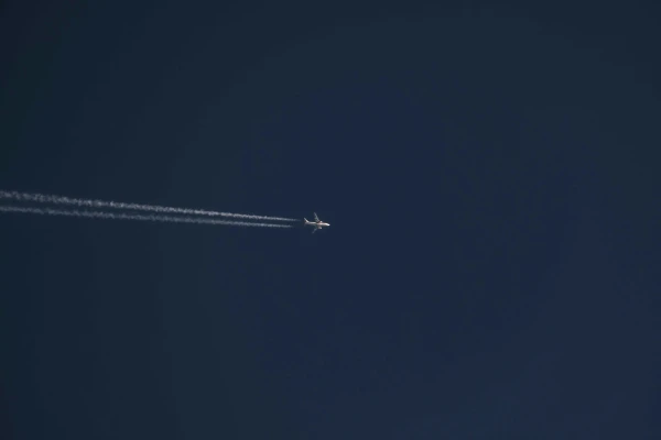 ES iesaka aviokompānijām izvairīties no Irānas gaisa telpas