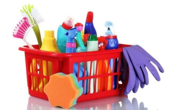 Ko spēj micelārais ūdens: 5 noderīgi padomi ikdienas lietošanā