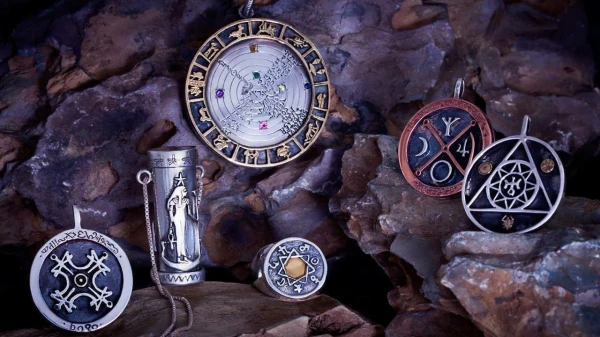 Talismani katrai zodiaka zīmei: kā izvēlēties aizsargājošu amuletu pēc dzimšanas datuma