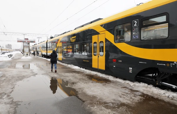 Vilcienu pasažieriem pērn par braukšanu bez biļetes izrakstīti par 24% vairāk līgumsodu