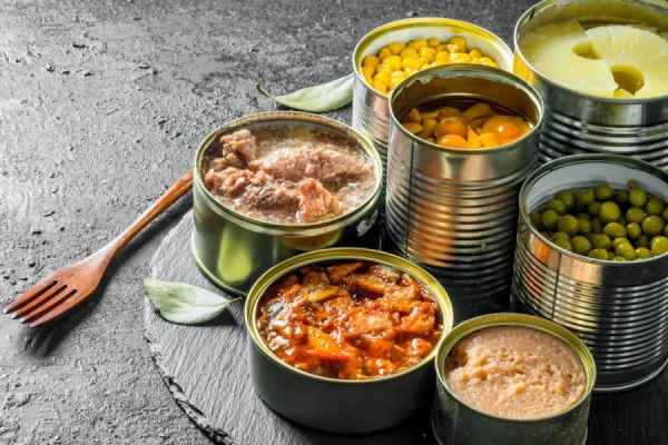 Sulas, zivs un gaļa: cik ilgi droši glabāt atvērtus konservus