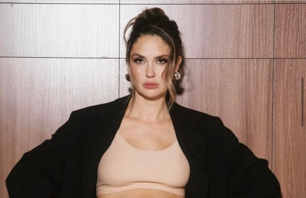 «Pietiek rakņāties pagātnē»: Agata Muceniece skarbi atbild heiteriem saistībā ar Pavelu Prilučniju