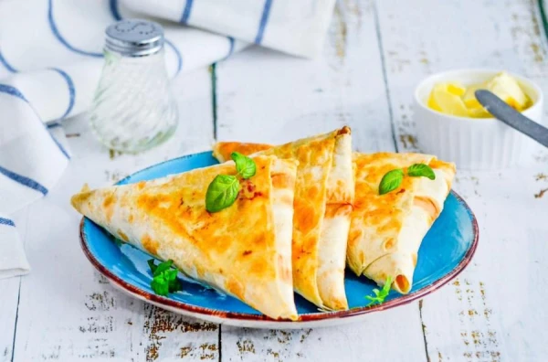 Saldie konvertiņi no lavaša ar bumbieri - viegla un ātra recepte