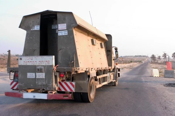 В стране по-прежнему требуется много работников с низкой квалификацией.