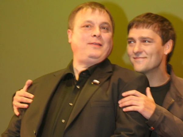 Повзрослевшие Разин и Шатунов.