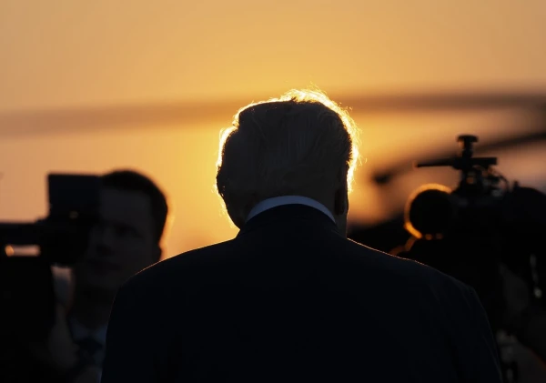 CNN: Tramps atkal apsver triecienu Irānai