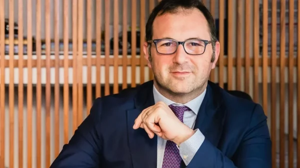 Itāļu miljardieris sūtīs kosmosā Krievijā nopelnītos naudas līdzekļus