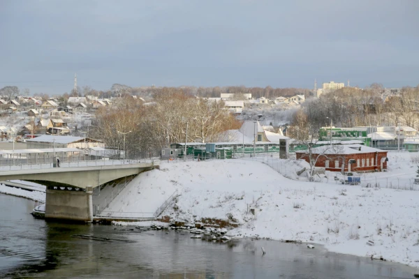 Мы с тобой два берега у одной реки.