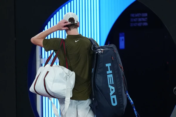 Pasaules otrā rakete Janniks Sinners zaudējis visās karjeras spēlēs, kas ilga četras stundas vai ilgāk