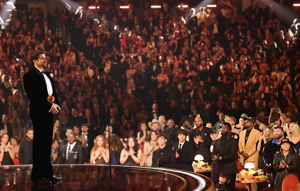 Galveno «Grammy» balvu pirmo reizi piešķir albumam spāņu valodā