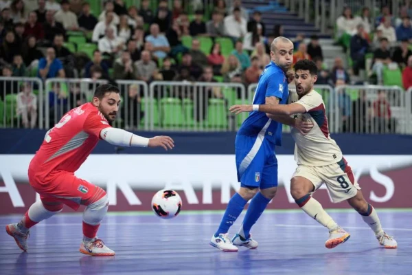 EURO-2026. Spānijas izlase bez ielaistiem vārtiem uzvarēja itāļus un iekļuva pusfinālā