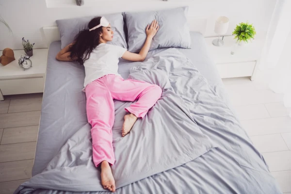 Viskaitīgākās gulēšanas pozas: «zīmulis» pret «tiranozauru»